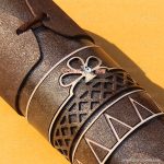 assassins-creed-iii-connor-arrow-hoder-replica-cosplay-prop-4
