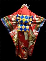 vocaloid-2-cosplay-hatsune-miku-kost_m-kimono-kleid-rot-3
